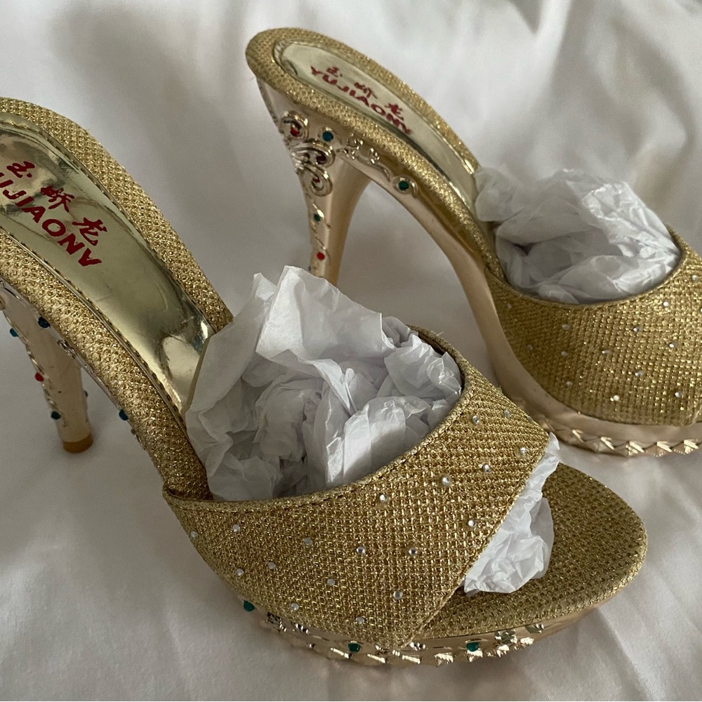 Elegant Gold Heeled Sandals